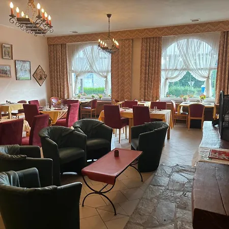 Petite Chatelaine Aparthotel 3*